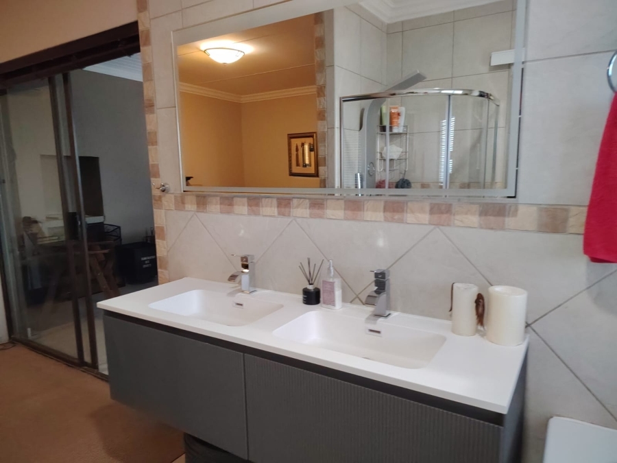 4 Bedroom Property for Sale in Cashan North West